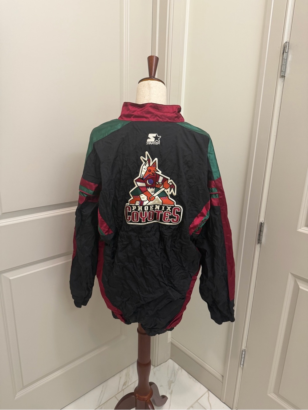 *RARE* Phoenix Coyotes Vintage Starter Jacket - M